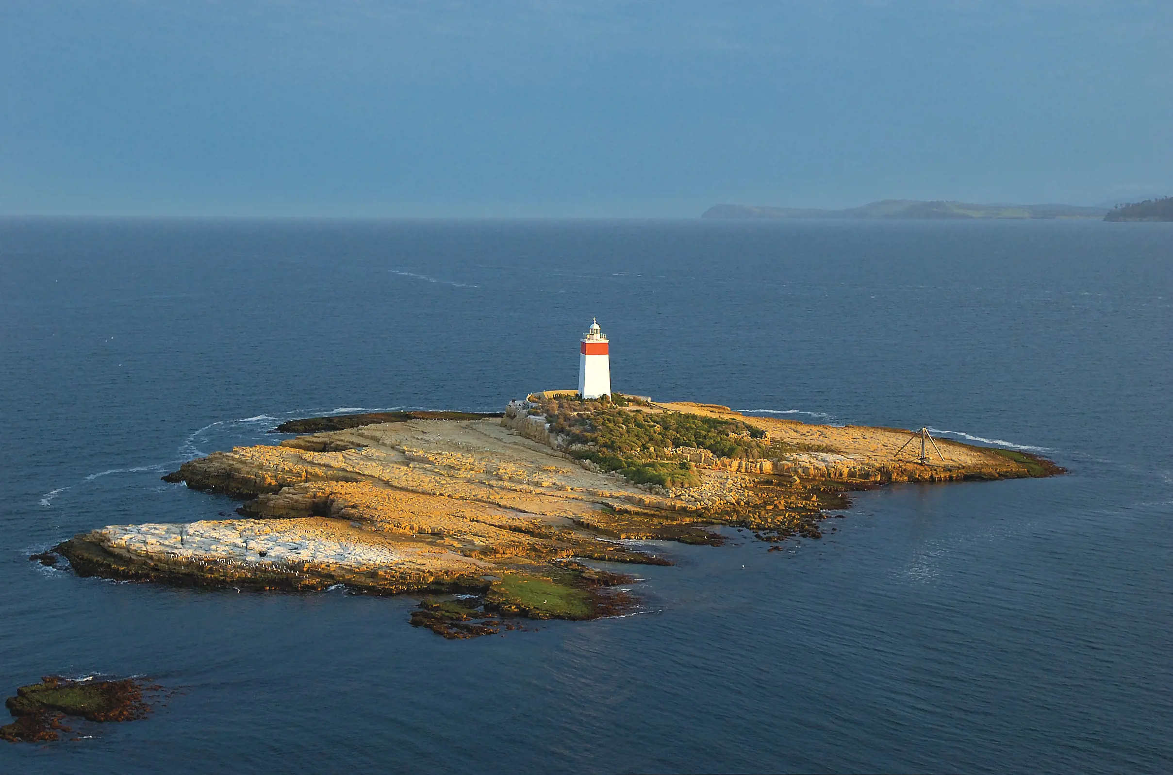 ron Pot Lighthouse - Iron Pot Cruises